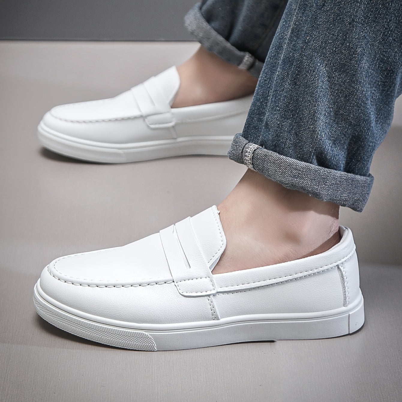 Men's Casual Slip-On Sports Shoes Breathable Low-Top Loafers