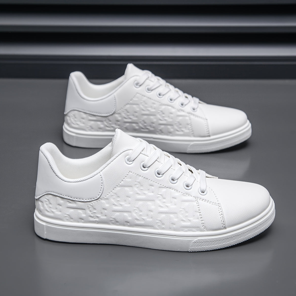 Men's Casual Breathable Non-Slip Low Top Sports Shoes