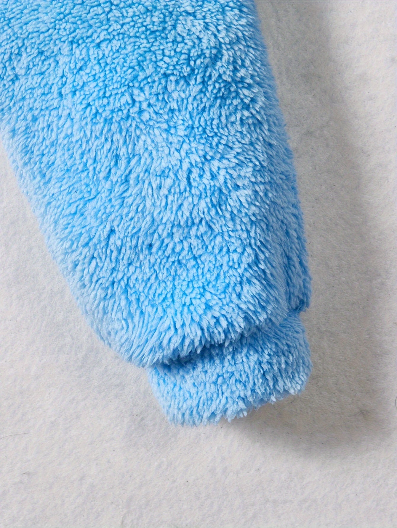 Տղաների աշնանային և ձմեռային նորաձև, առօրյա, պարզ, խելոք, տաք, միագույն, փափուկ, արջուկի տեսքով ասեղնագործված վերնաշապիկով, երկկտորանոց, հիանալի է բացօթյա օգտագործման համար