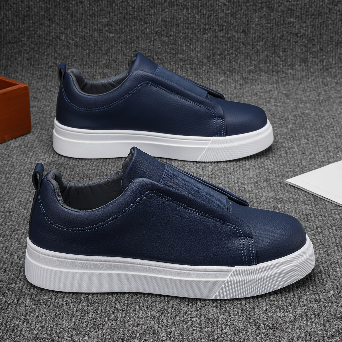 Men's Slip-On Skate Shoes PU Upper Solid Color All-Season