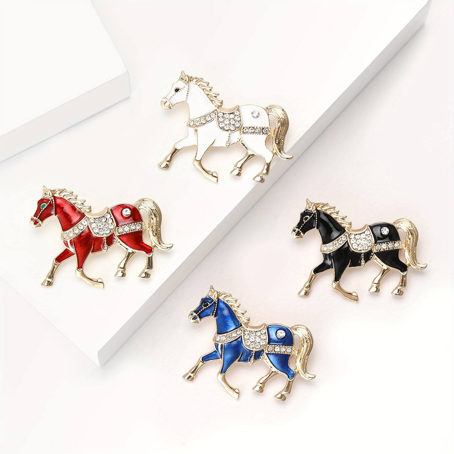 1pc Enamel Dripping Oil Inlaid Rhinestone Pony Fashion Brooch | Creative Ethnic Style Horse Badge Pin, High-End Design Couple Accessories, Exquisite Suit Corsage Party Decoration, Suitable for Christmas, Year of the Horse, Eq