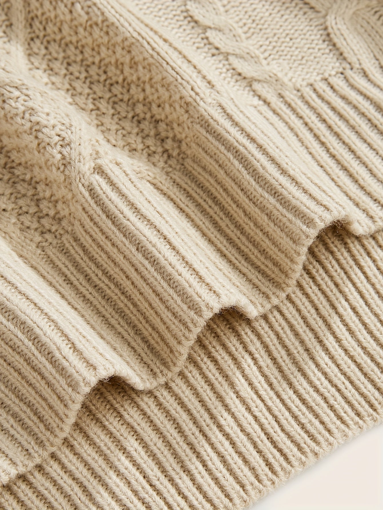 Men'S Knitted Acrylic Pullover Sweater with a Round Neck And Long Sleeves, Made from Knitted Fabric, Featuring a Casual Regular Fit Suitable for Weekends - Fall/Winter Collection