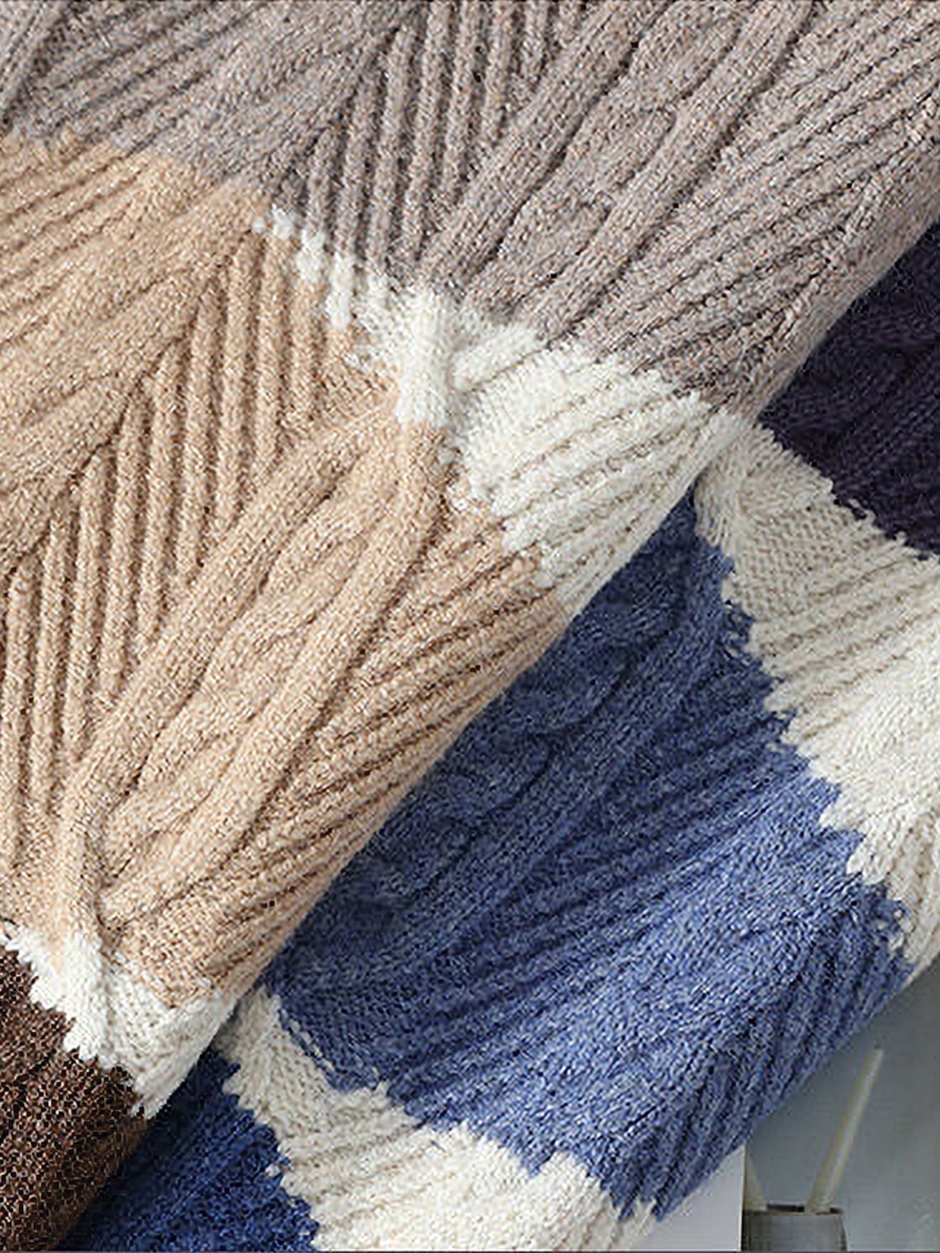 Տղամարդու ձմեռային տաք, հաստ տրիկոտաժե սվիտեր՝ գունավոր բլոկներով կլոր վզնոցով և թևքով, առօրյա և հարմար երեկոյան ժամադրությունների համար, լվացքի մեքենայով լվացվող սվիտերներ եղանակի համար