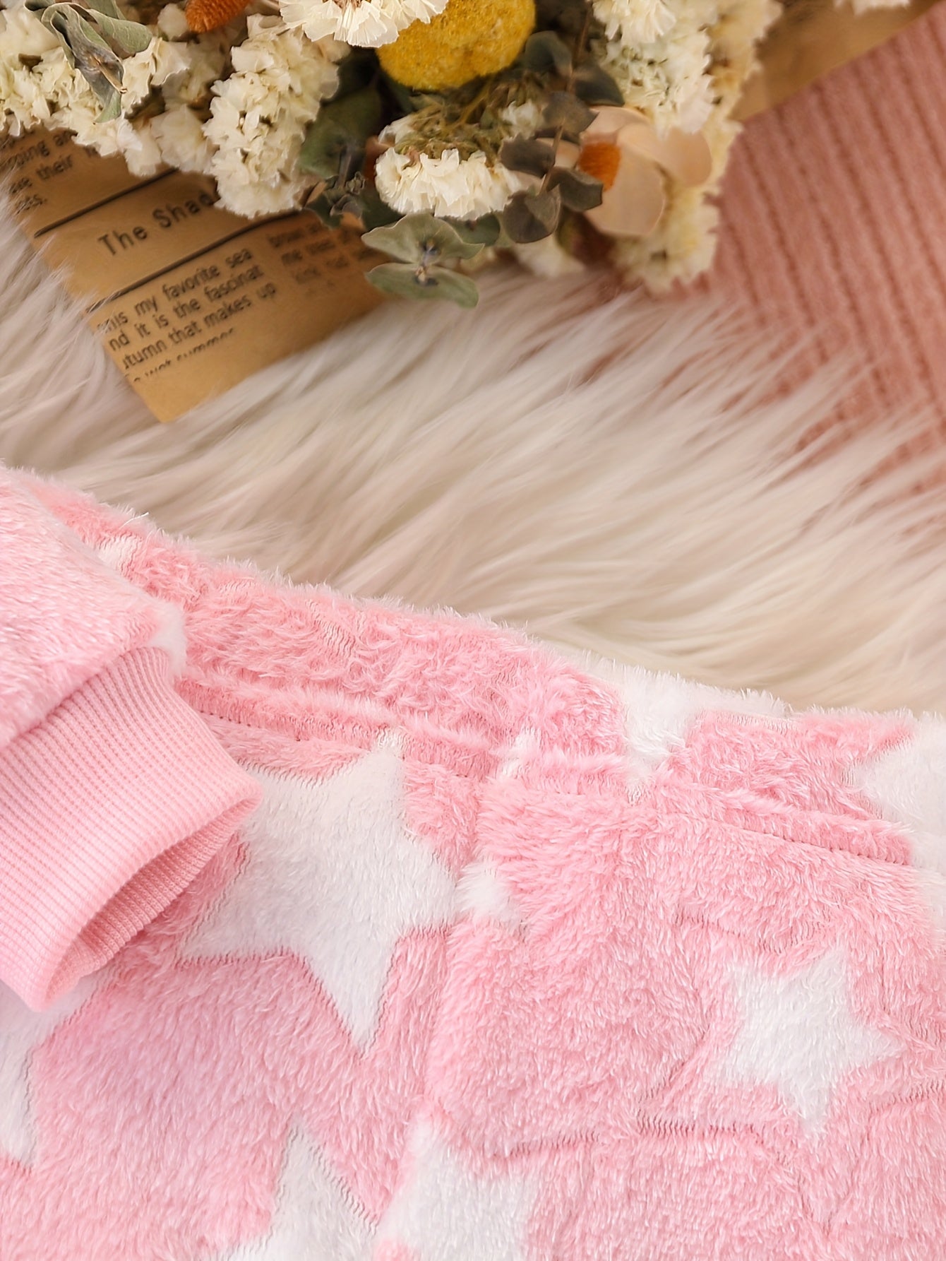 Newborn Cute Baby Girl Autumn and Winter Season, Thickened Plush Newborn Cartoon Star Pattern Hooded Zipper Long Sleeve Warm Top + Star Pattern Plush Warm Pants Set. Essential for Outdoor Travel and Home Use, Recommended Gift