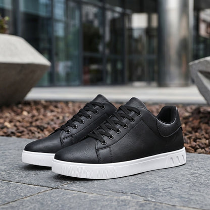 Men's Casual Low-Top Sports Shoes with Strong Grip for All Seasons