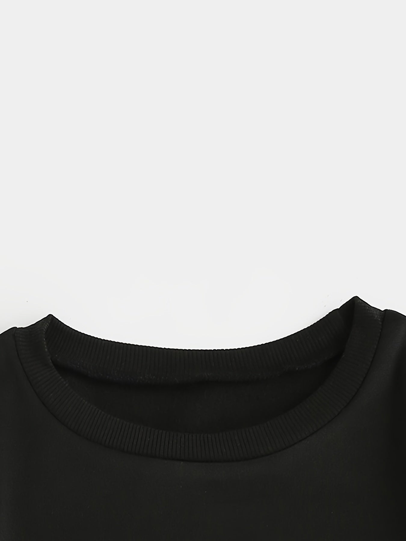 Women's Red Christmas Tree & Lettering Sweater - Cozy Winter Pullover with Round Neck Long Sleeve, Thickened Sweating-Reducing Blouse for Xmas Party Outfits, Family Gatherings (Machine Washable, Autumn/Winter Clothing)