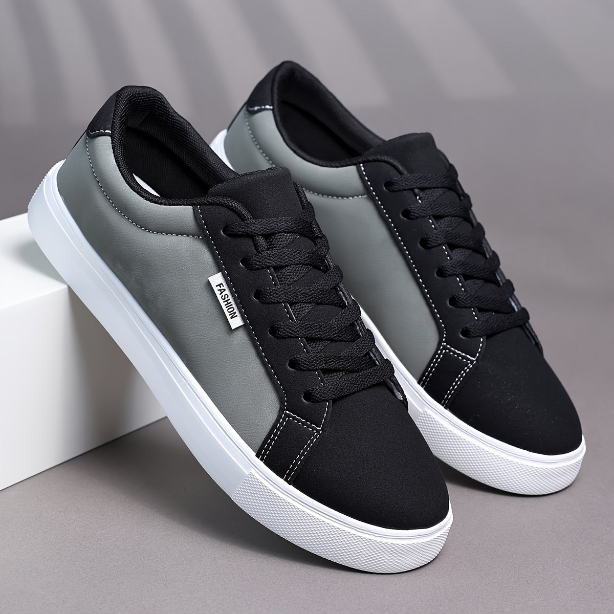 Men's Casual Low-Top Sneakers All-Season Lightweight Shoes