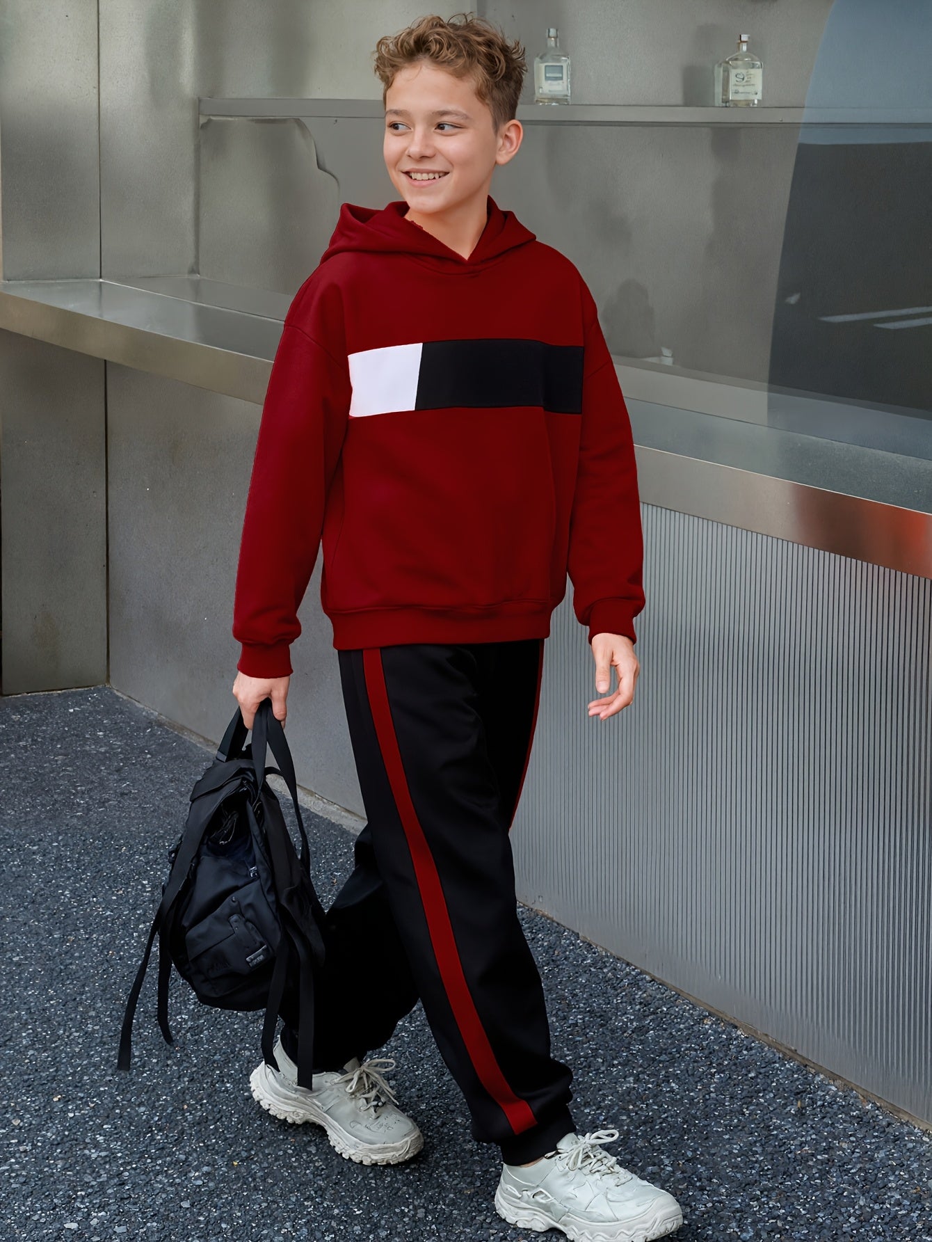 2 հատ տղաների ձմեռային գլխարկով մարզահագուստ և տաբատ - տաք սվիտեր համապատասխան երկար տաբատով, գունային բլոկներով վերնաշապիկ (հարմար է մեծ երեխաների և երեխաների համար) - լվացքի մեքենայով լվացվող 2 հատի հավաքածու, իդեալական է բացօթյա օգտագործման համար