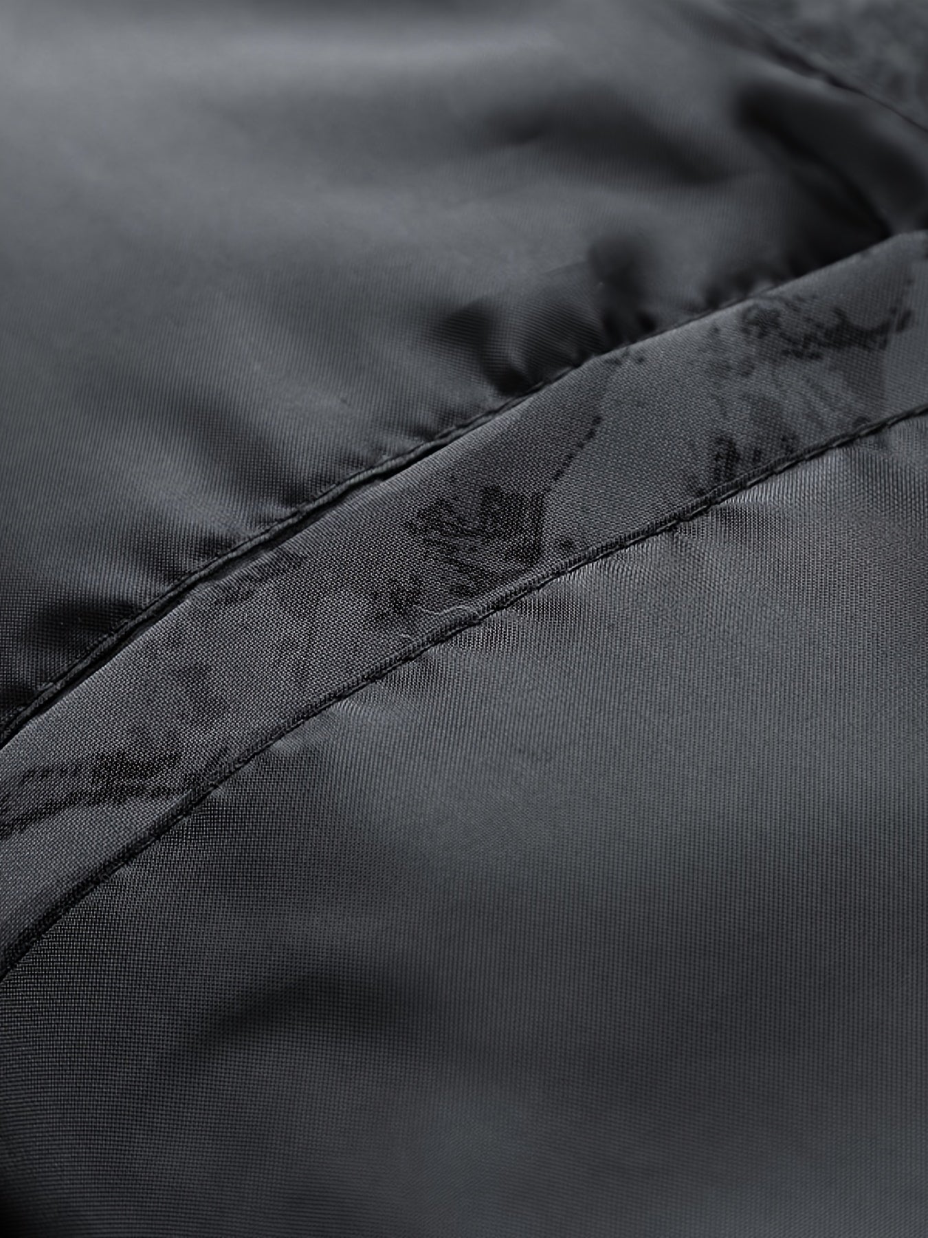 Men's Heavy-Duty Winter Thermal Hooded Jacket - Full-Zip Windproof Coat with Detachable Hood, Full-Zip Front Closure, Zipper Pockets - Machine Washable Cold Weather Jacket for Skiing, Snowboarding, Outdoor Activities - Camouf