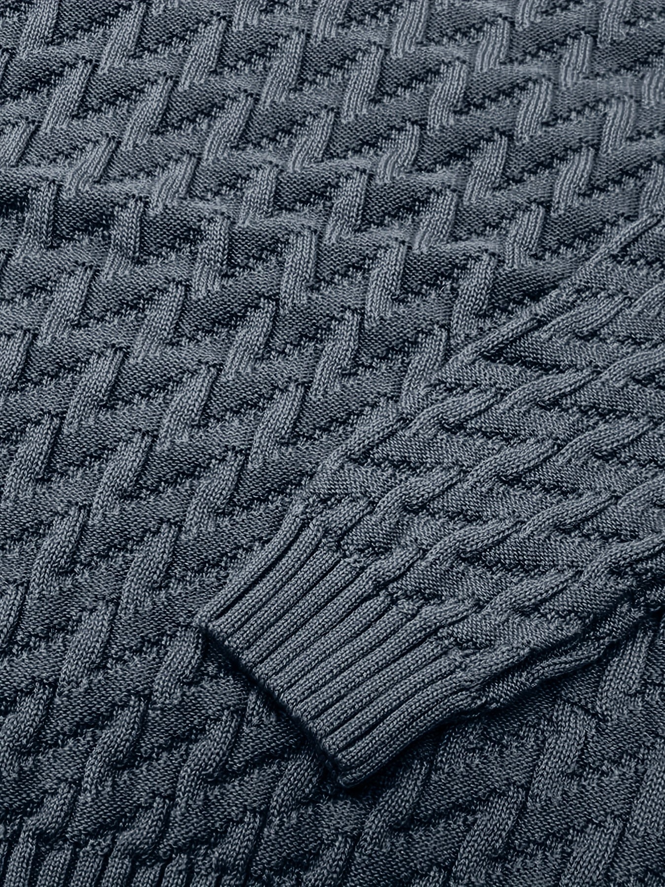 Աշուն/ձմեռ նորաձև, բարձր օձիքով տրիկոտաժե վերնաշապիկ, նորաձև և բազմակողմանի, կատարյալ է ինչպես առօրյա, այնպես էլ գործնական առիթների համար