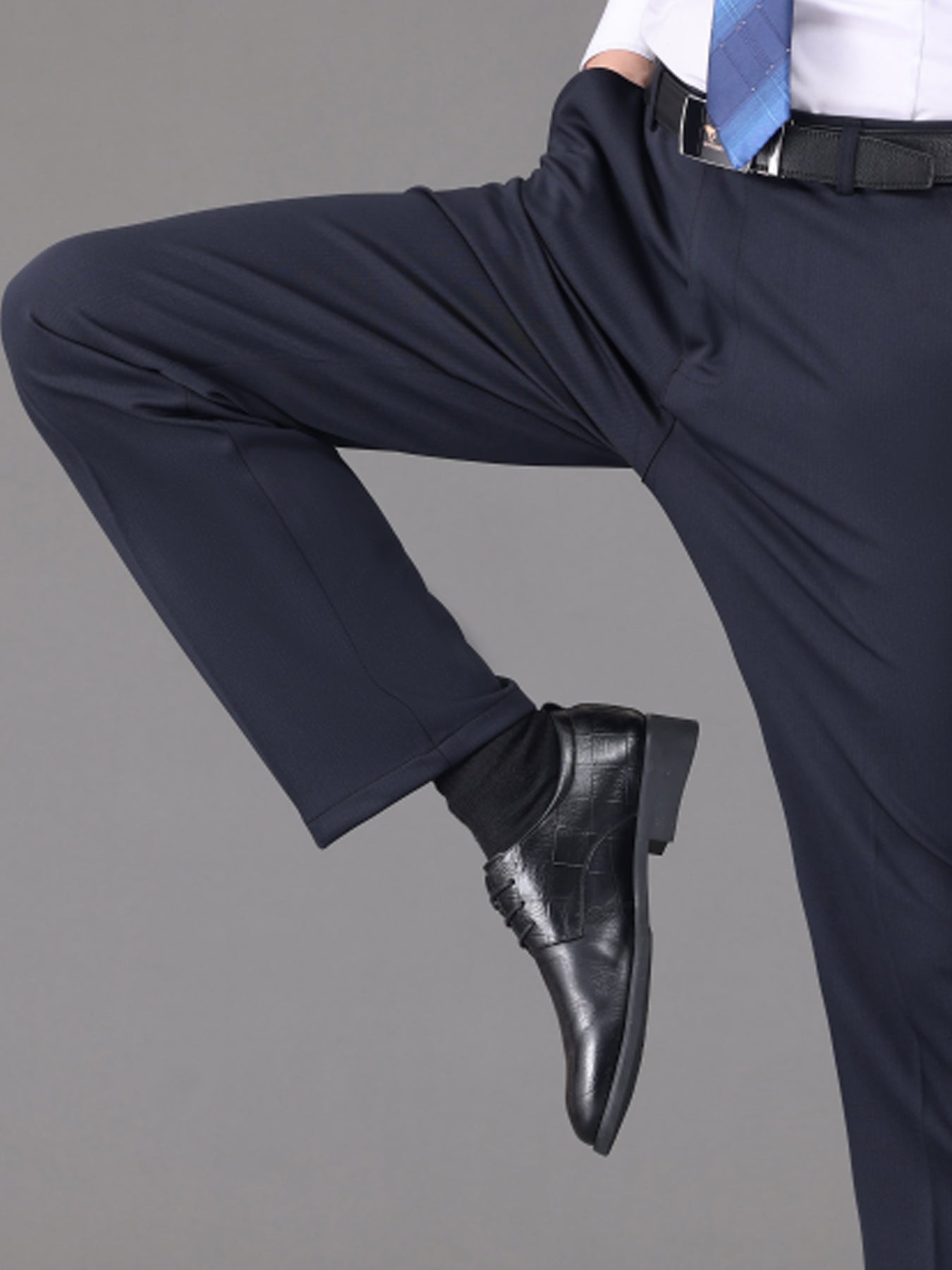 [Lightweight Design] Men's High-Waist Stretch Dress Pants - Wrinkle-Resistant, Dark Blue Business Casual with Pockets, Straight Leg Fit for Spring/Fall