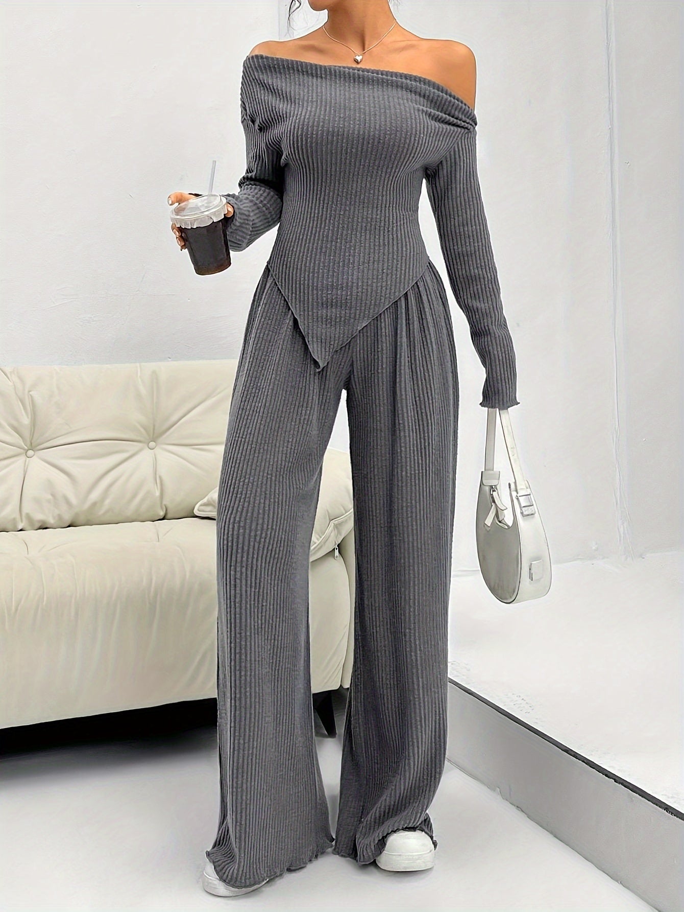 Elegant Two-Piece Stripe Set with Strapless T-Shirt and Wide-Leg Pants