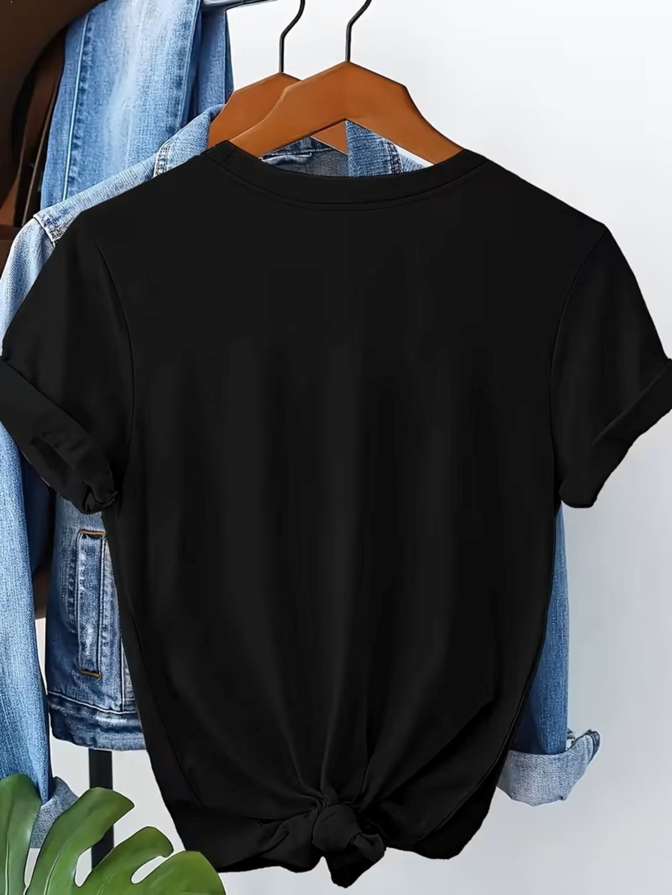 Women's Casual Cotton Crew Neck T-Shirt with Abstract Print