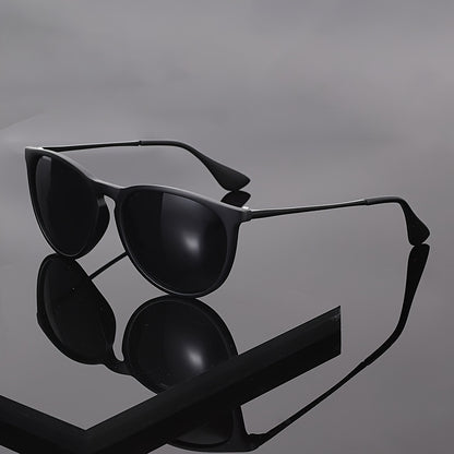 Round-Frame Casual Sunglasses with UV400 Protection for Everyday Wear