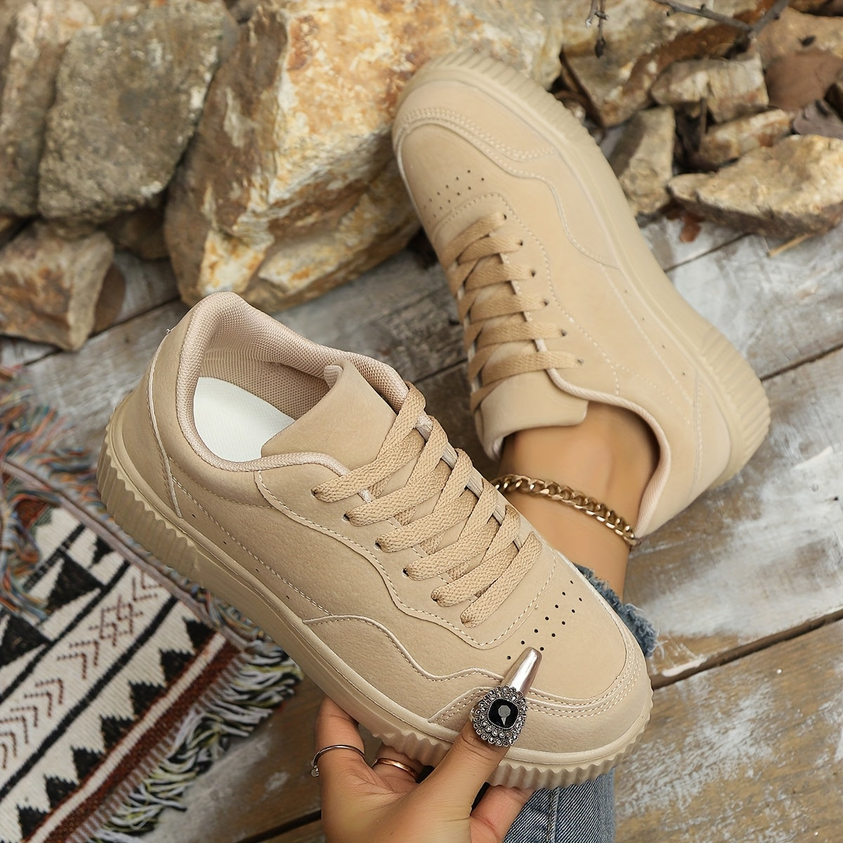 2024 New Model Lace-Up Thick-Soled, Lightweight Versatile Casual Fashion Sports Shoes