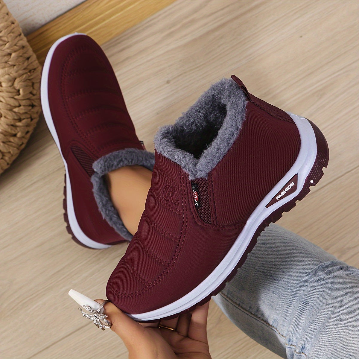 New Winter Women'S Outdoor, Non-Slip, Soft And Comfortable Insulated Cold-Resistant Boots.