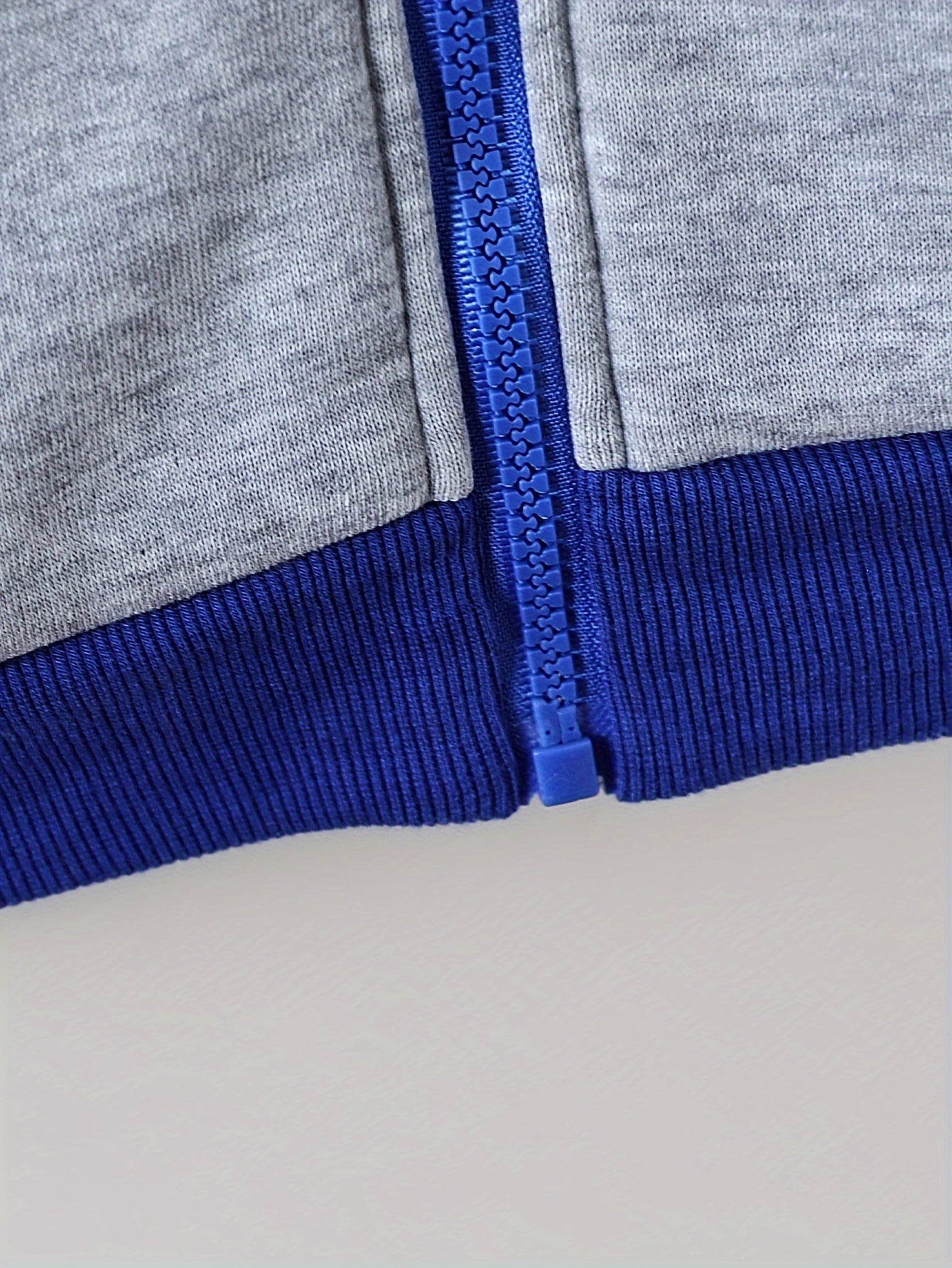 1pc Boys Stylish Color Block Fleece Lining Hooded Jacket, Long Sleeve Zip Up Jacket, Kids Clothes Outdoor