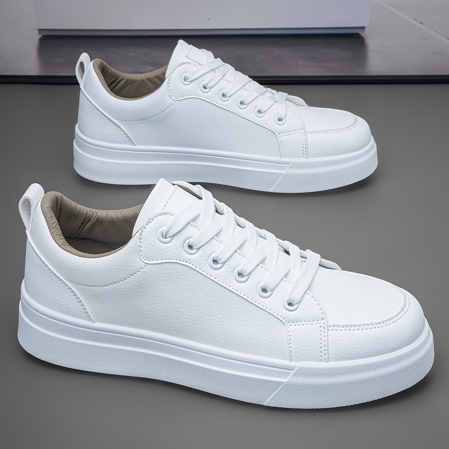 Men's Retro Casual Low-Top Sneakers with PU Upper