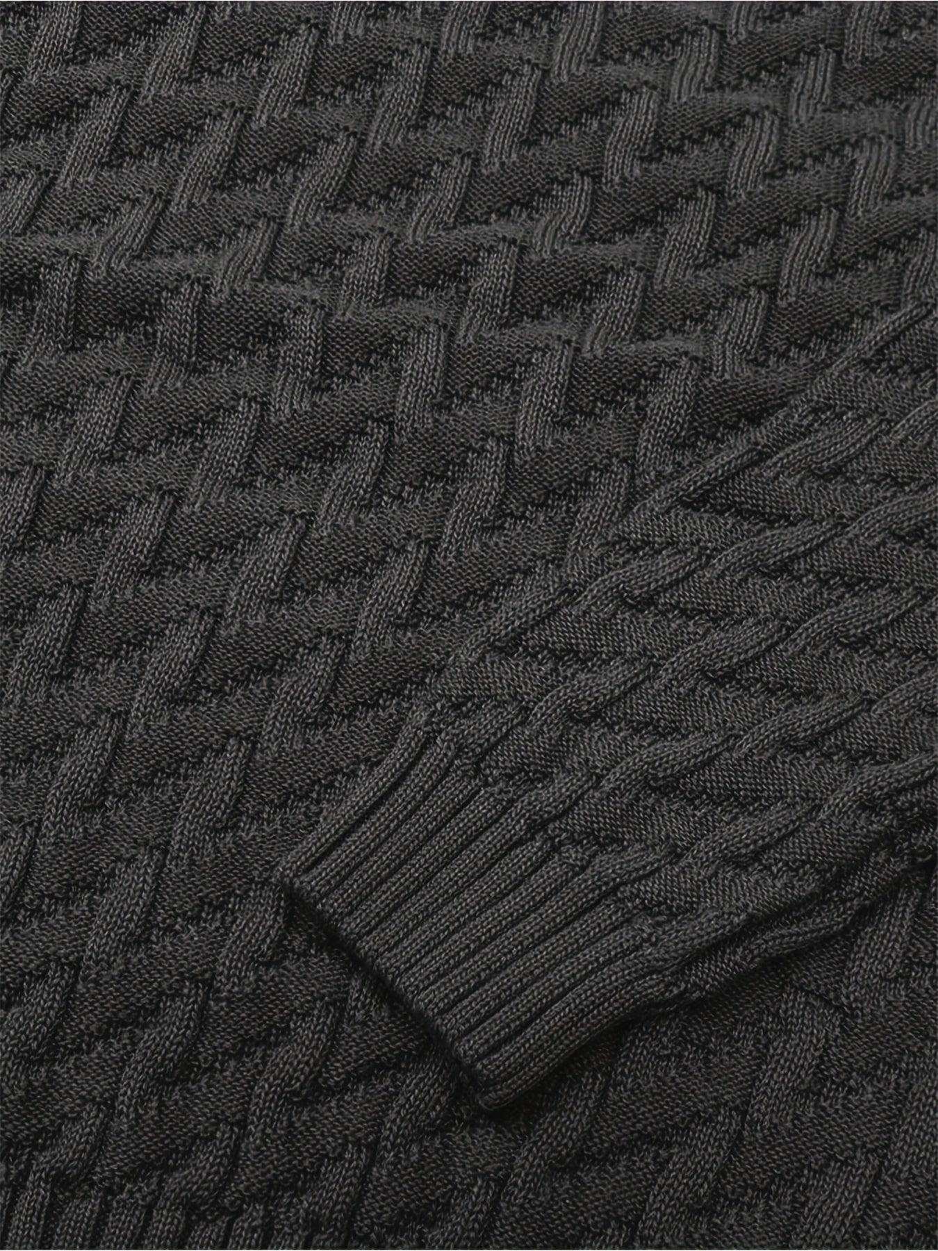 Աշուն/ձմեռ նորաձև, բարձր օձիքով տրիկոտաժե վերնաշապիկ, նորաձև և բազմակողմանի, կատարյալ է ինչպես առօրյա, այնպես էլ գործնական առիթների համար