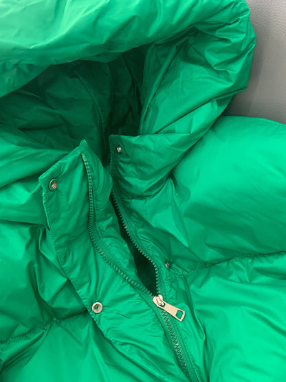 Կանացի նորաձև ձմեռային կայծակաճարմանդով և գլխարկով բաճկոն - ամենօրյա, հաստ վերնազգեստ գրպաններով, երկար թևքերով, չձգվող գործվածք, միագույն, 100գ/մ², իդեալական է ցուրտ եղանակի համար, ձմեռային հագուստ