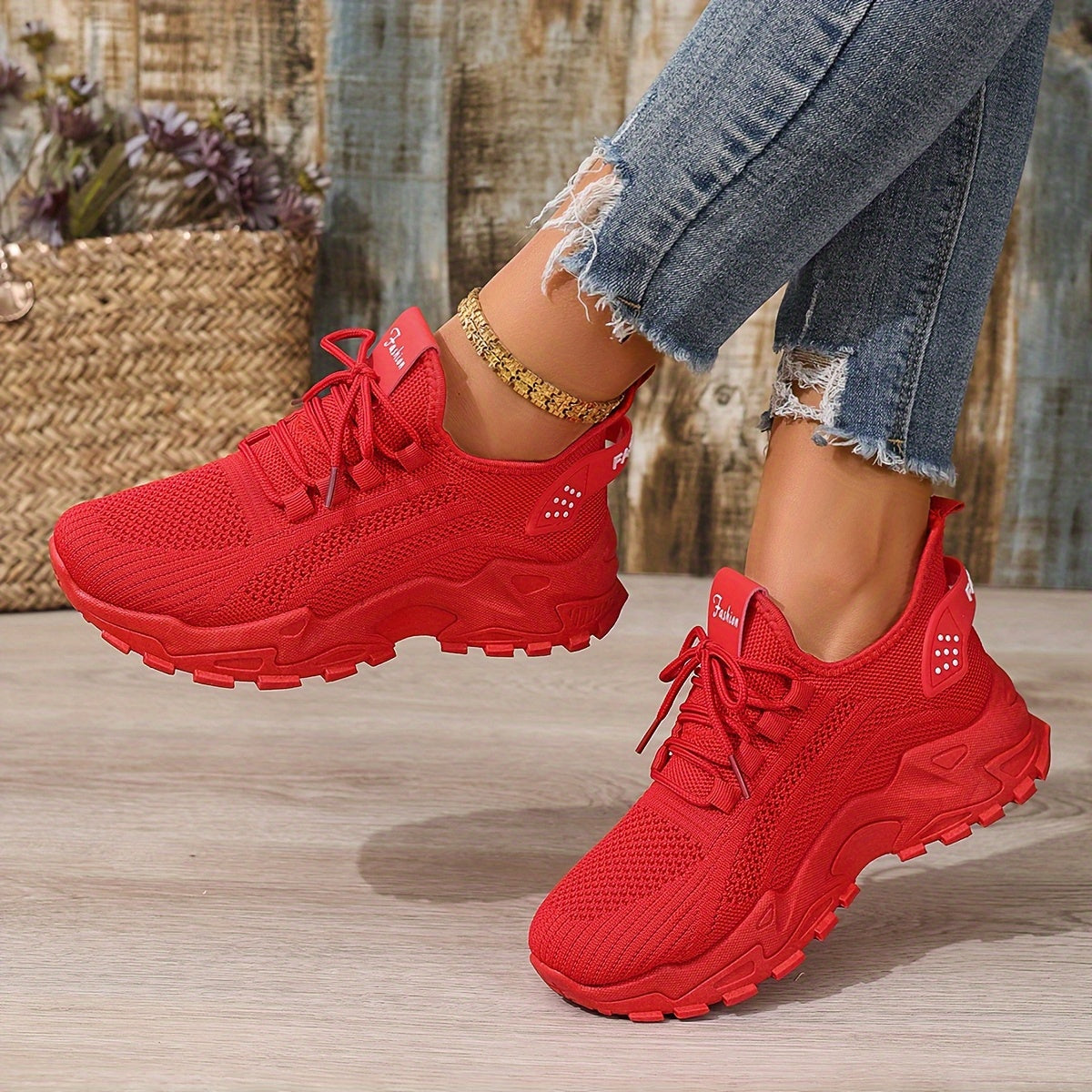 Women's Lightweight Lace-Up Fly-Woven Sneakers for Outdoor Running