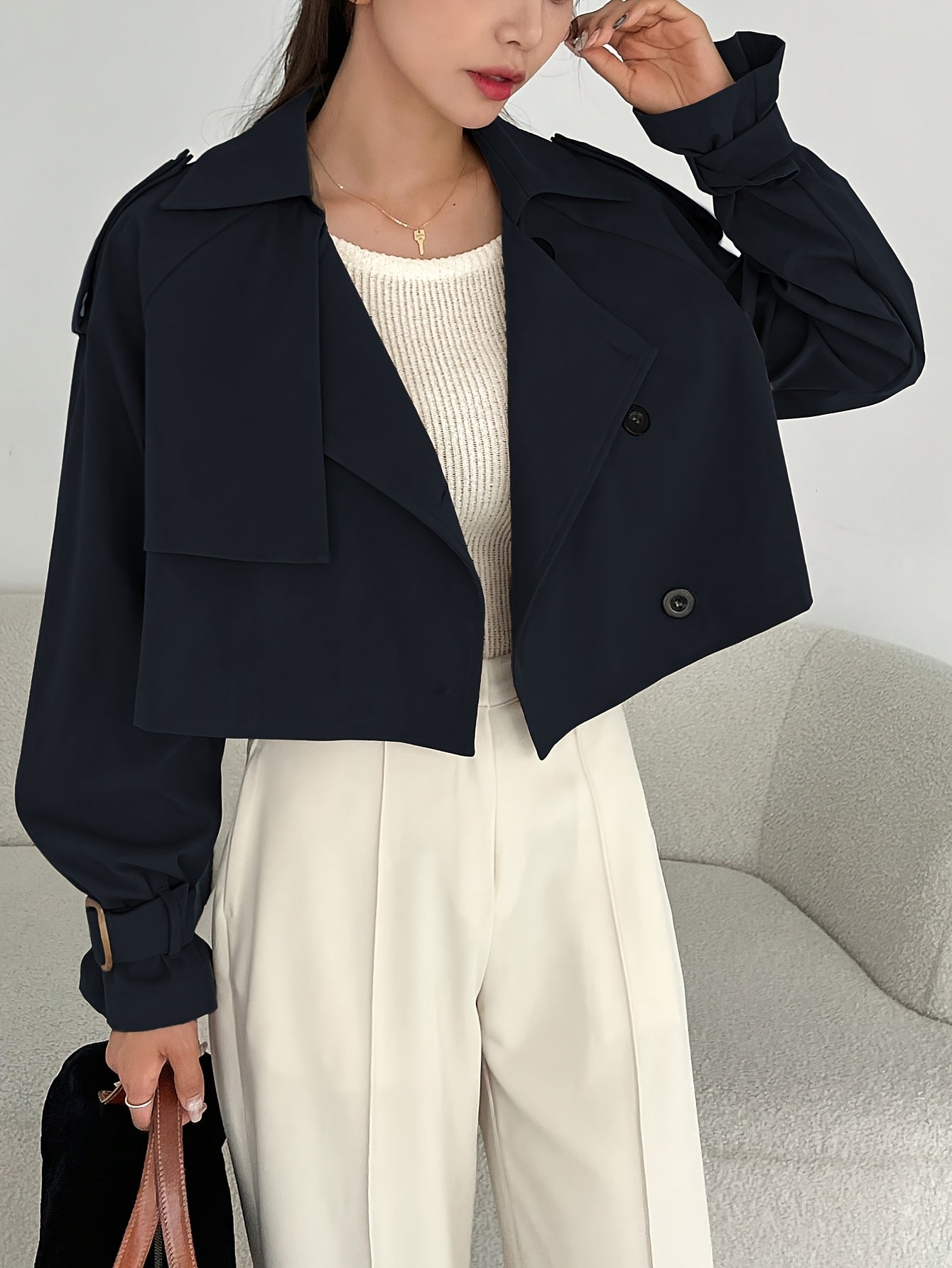 Կանացի էլեգանտ միագույն կարճ քամուց պաշտպանիչ բաճկոն - թեթև, բազմակողմանի վերնազգեստ առօրյա և պաշտոնական հանդերձանքի համար, հեշտ խնամքի համար՝ ձեռքով լվացում/քիմմաքրում, դիմացկուն գործվածք