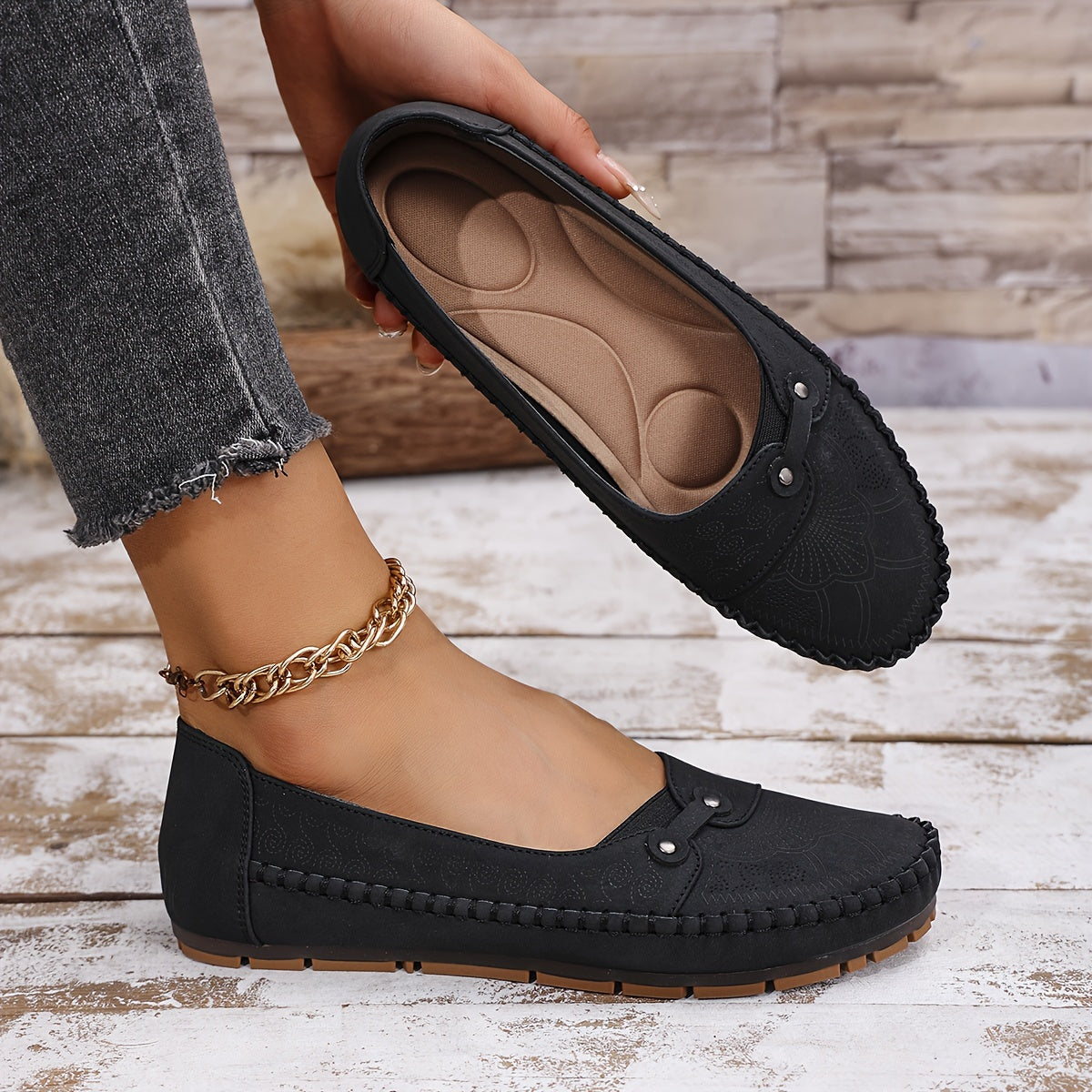 Large Size Trendy Retro Lightweight Metal Buckle Decorative Comfortable Soft Versatile Women's Flat Slip-On Shoes