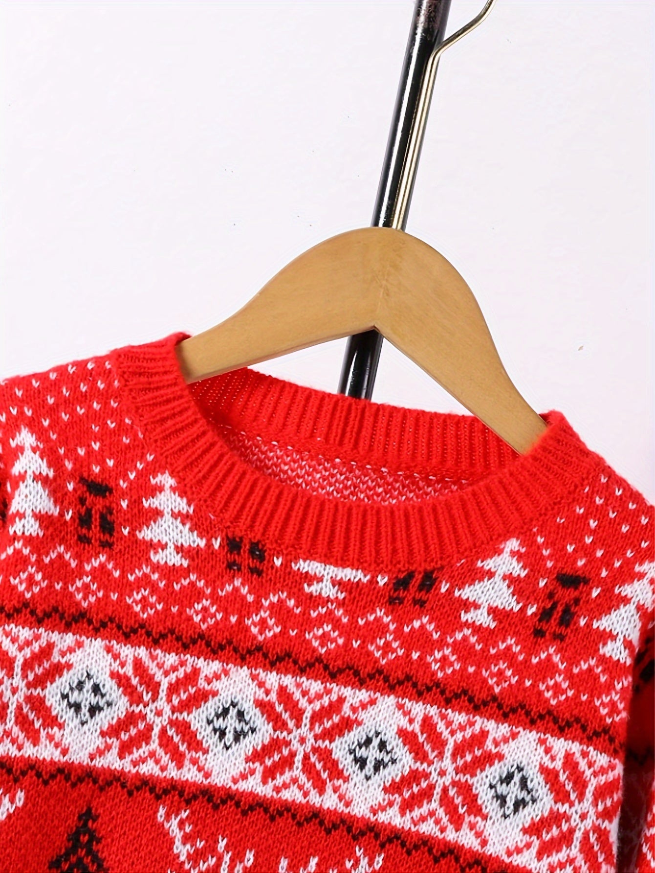 1pc Men'S Christmas Sweater, Festive Holiday Knit Pullover with Reindeer & Tree Pattern, Warm Long Sleeve Round Neck Top for Autumn/Winter, Casual Everyday Wear