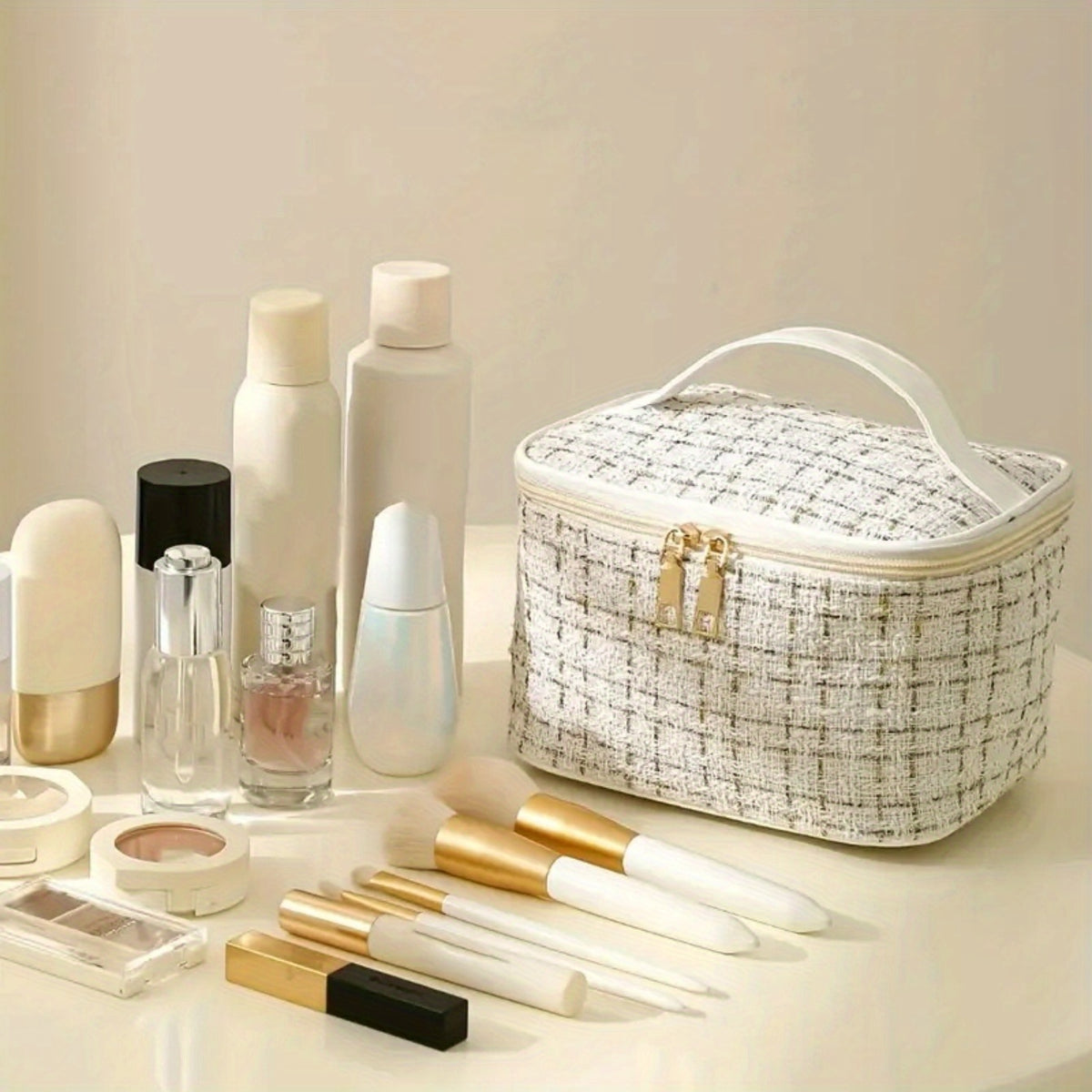 Beige Plaid Large-Capacity Travel Toiletry Bag for Women