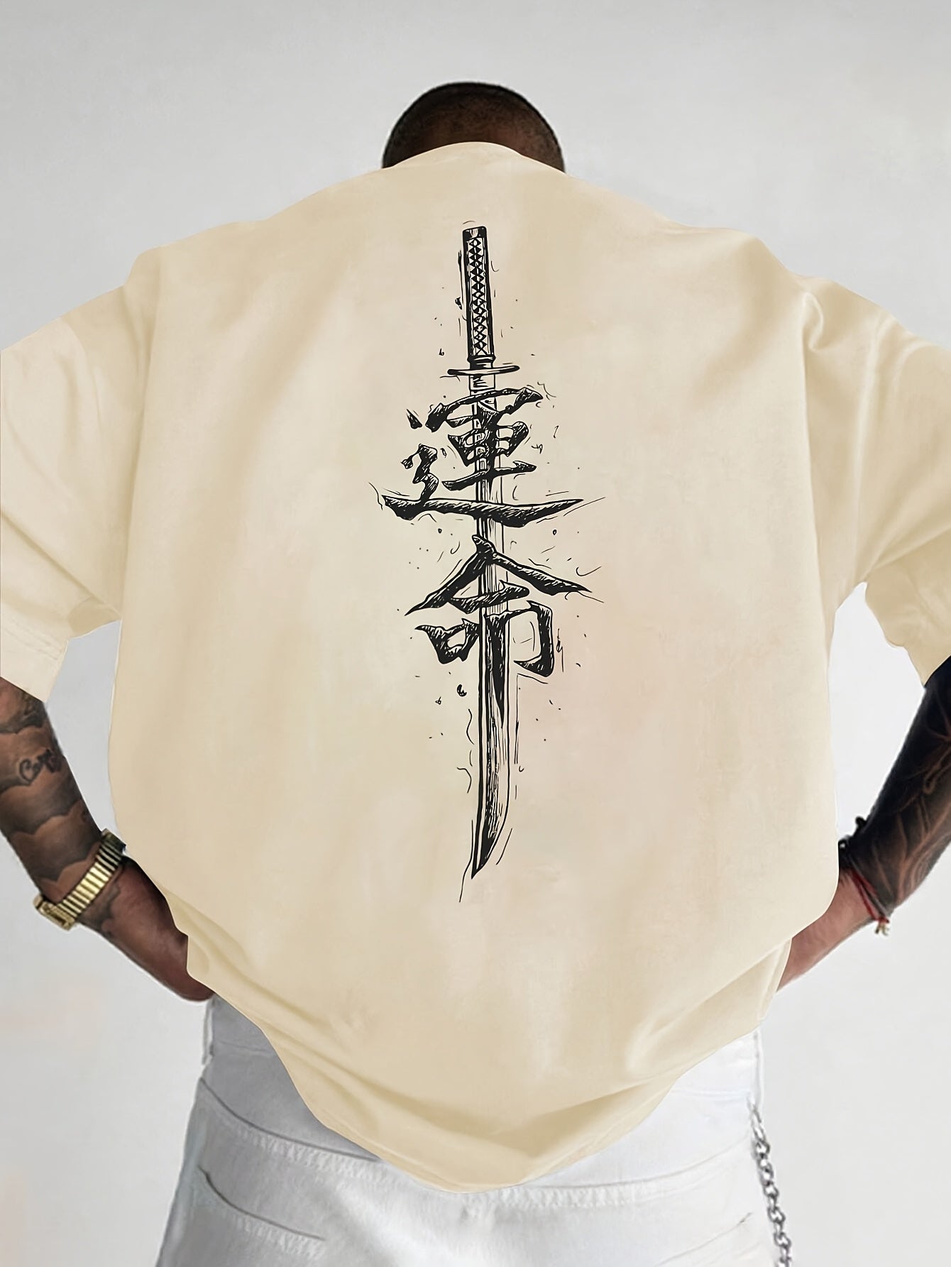 Men'S Japanese Samurai Sword Graphic T-Shirt - Casual Loose Fit Crew Neck, Short Sleeve Tee with Red Stylized Japanese Katanas Design, Breathable Polyester for Spring  Summer Outdoor Wear