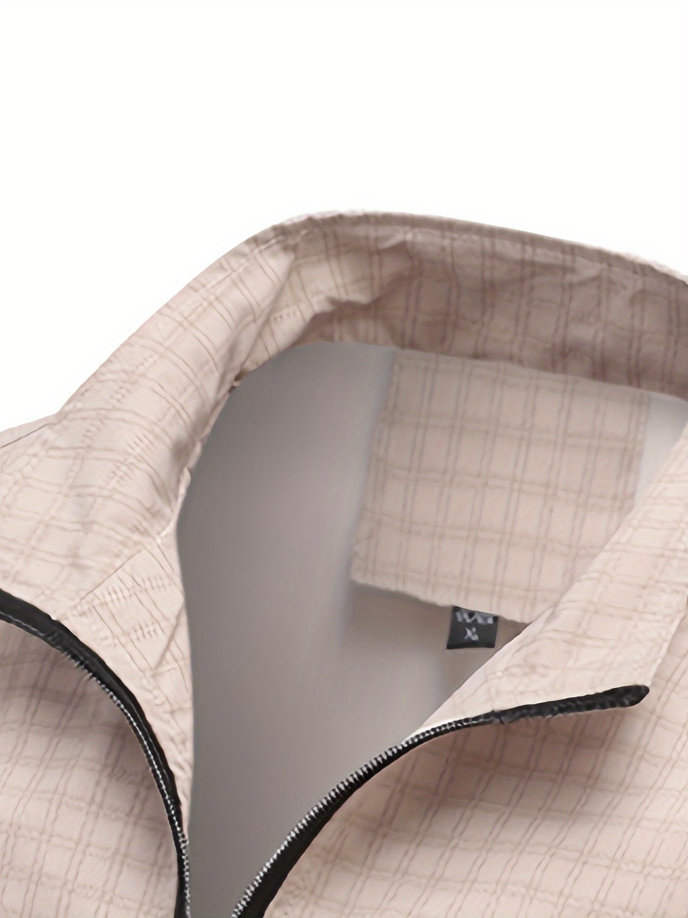 Men's Casual Outdoor Jacket - Spring/Fall Softshell Jacket with Checkered Pattern, Long Sleeves, and Zipper Closure