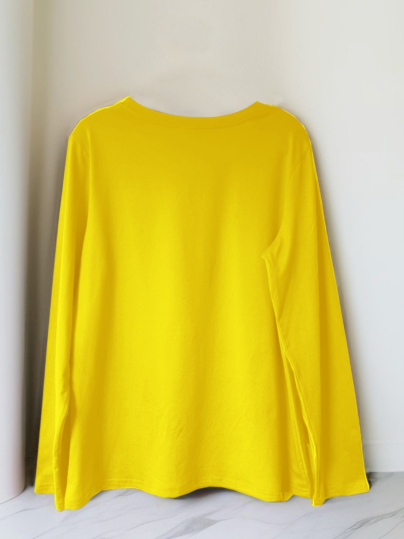 Women'S Christmas Long Sleeve T-Shirt - Santa Claus & Holiday Graphic Tee, Machine Washable Everyday & Party Outfit for Christmas, New Year'S Eve - Non-See-Through Casual Top, Christmas Shirts, Festive Attire, Round Neckline