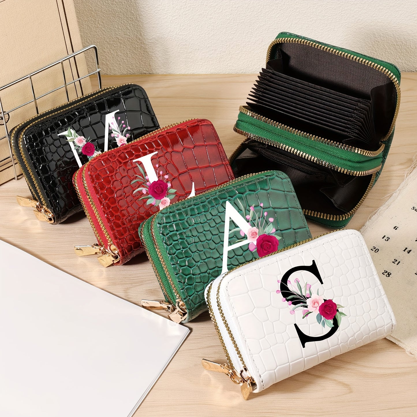 Minimalist Women'S Short Wallet Featuring a Double Zipper Design, with a Crocodile A-Z Letter Pattern. This Stylish Handbag Also Serves As a Fashionable Coin Wallet, Perfect for Travel, Back-To-School, Or Parties.
