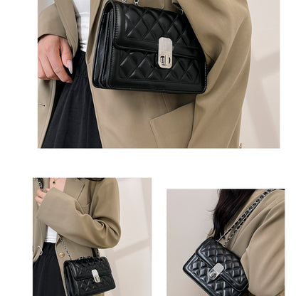 Օրհնություն ուղևորների համար։ Տարողունակ դիզայնը կարող է միաժամանակ տեղավորել ձեր հեռախոսը, շրթներկը, բանալիները և քարտապանը։ Կատարյալ լրացնում է և՛ վերարկուները, և՛ զգեստները՝ ստեղծելով կատարյալ ոճային տեսք։