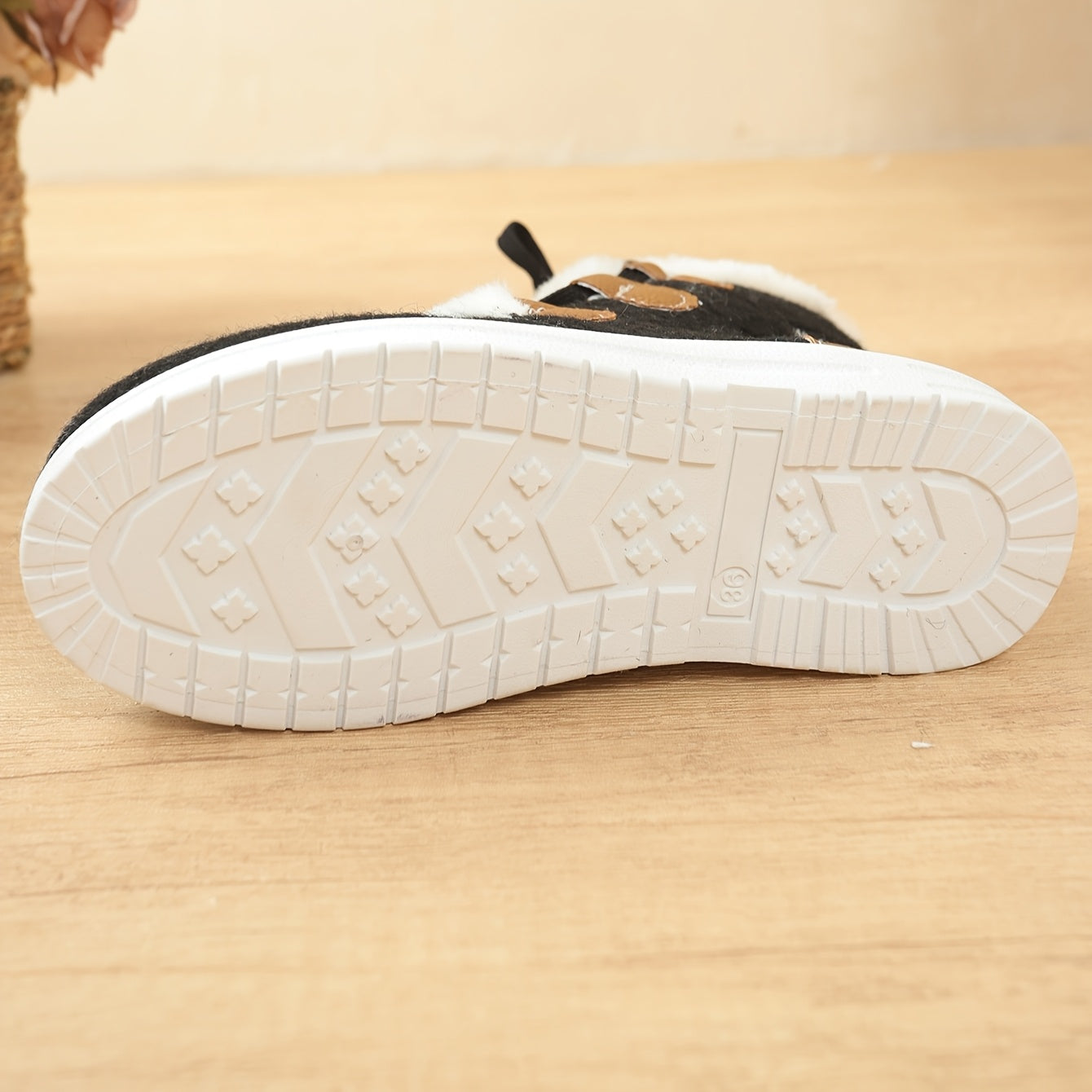 Նոր աշնան-ձմեռային փափուկ ժանյակավոր բարձրակրունկ կանացի ձմեռային կոշիկներ, նորաձև տաք կարճ կոճի կոշիկներ, ցանկացած ոճին համապատասխան, հարմարավետ, ջերմային, ցածր կտրվածքով ձմեռային կոշիկներ