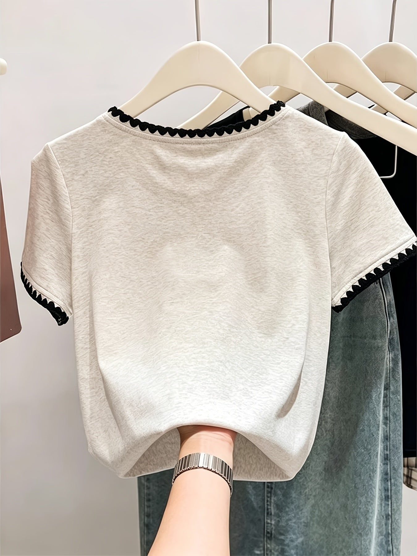 Women’s Summer Embroidered Cotton Lace Short Sleeve Top