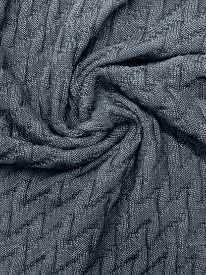 Աշուն/ձմեռ նորաձև, բարձր օձիքով տրիկոտաժե վերնաշապիկ, նորաձև և բազմակողմանի, կատարյալ է ինչպես առօրյա, այնպես էլ գործնական առիթների համար