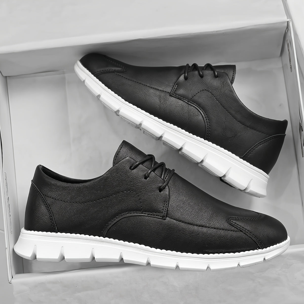 Men's Casual Loafers Flat Lace-Up Shoes for All Seasons