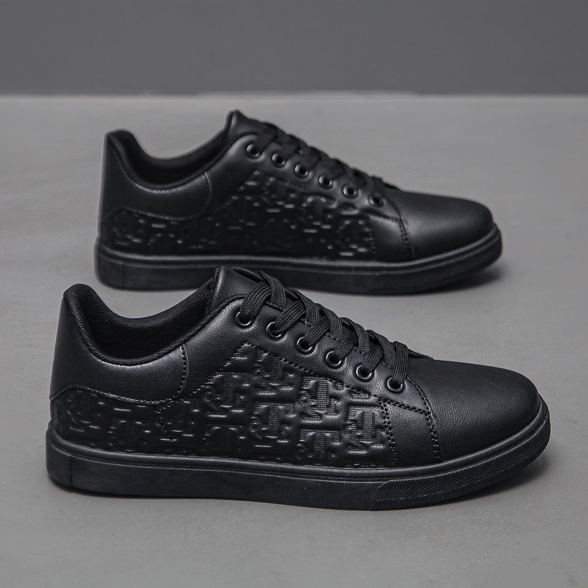 Men's Casual Breathable Non-Slip Low Top Sports Shoes