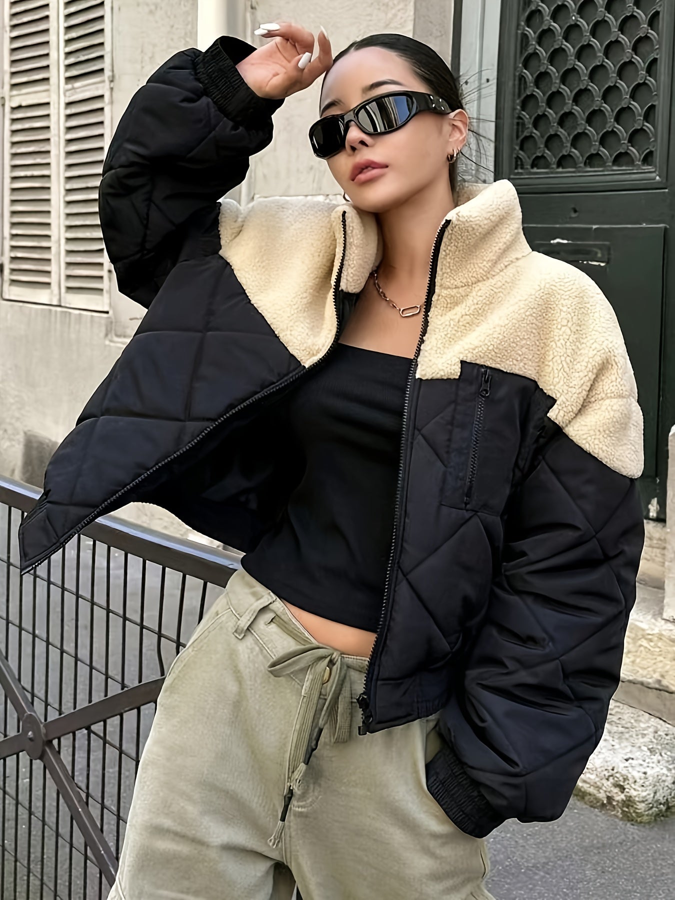 Women'S Elegant Color Block Zip-Up Jacket - Long Sleeve Stand Collar Warm Coat with Beige & Black Patchwork, Regular Fit Autumn Winter Outerwear, Casual Chic Layering Piece, Winter Jacket, Seasonal Fashion, Durable Fabric, St