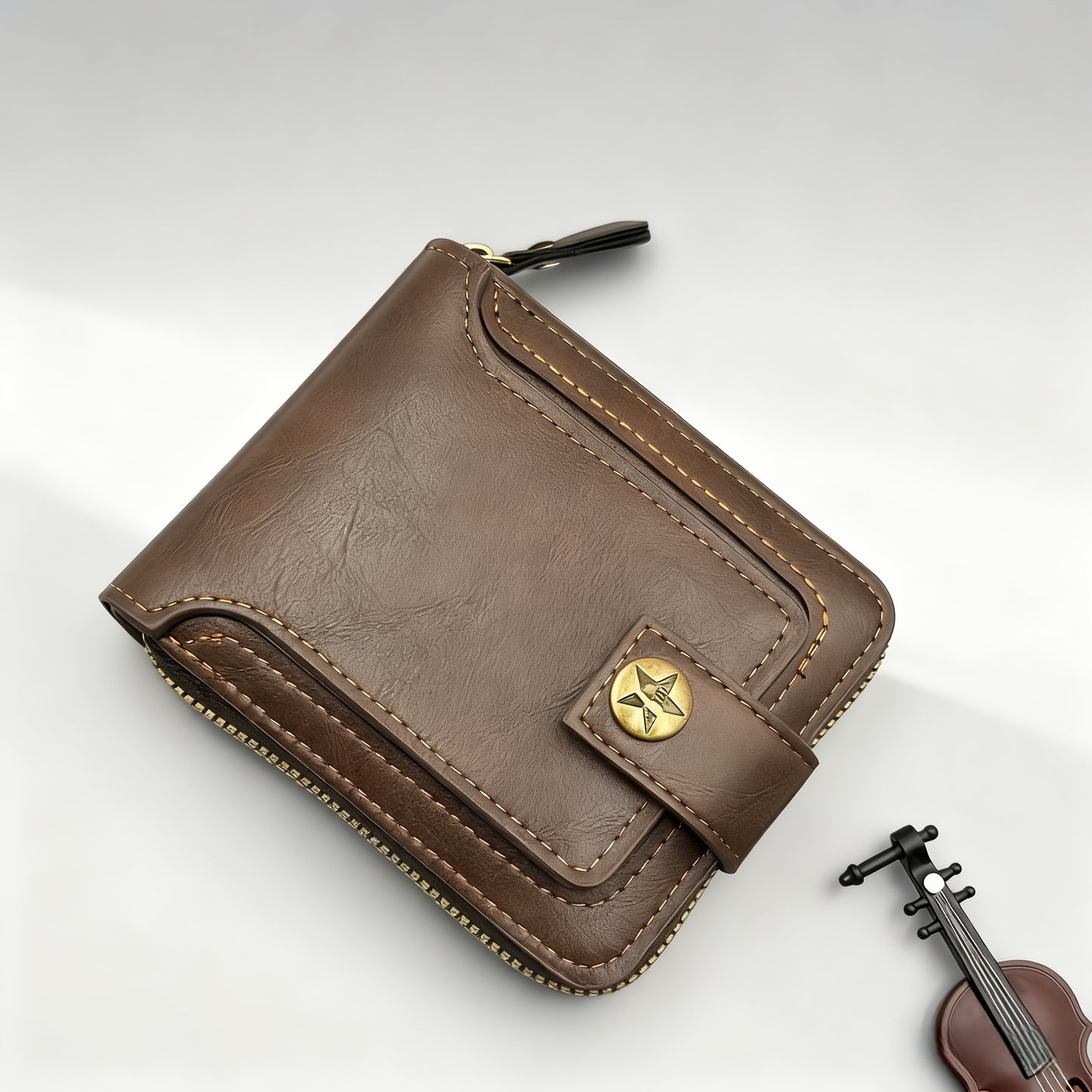 A Men'S Stylish Faux Leather Tree Pattern Wallet - Compact Zip Credit Card Holder And Coin Purse, Light Brown.