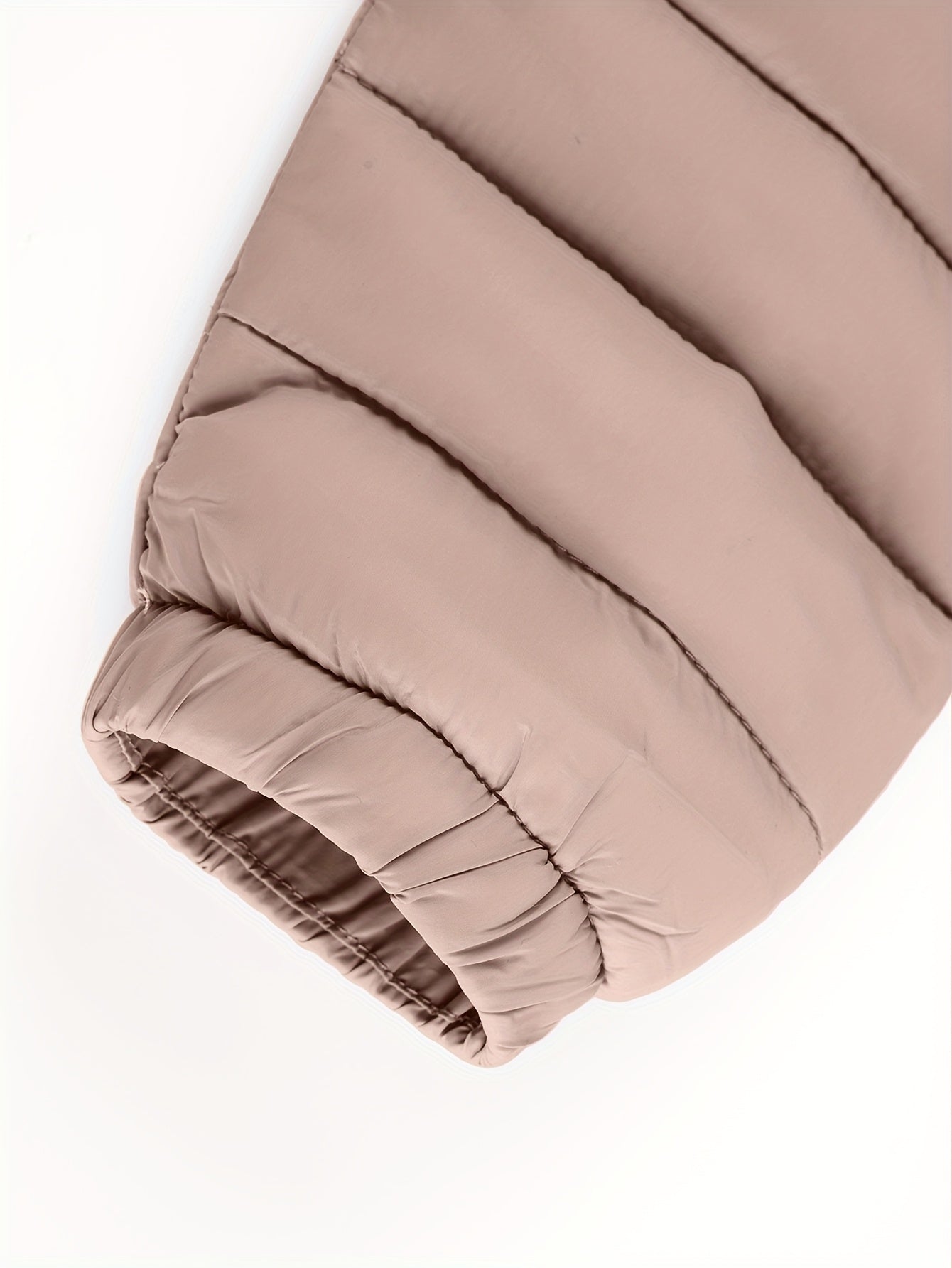 Կանացի թեթև, սև, գլխարկով ձմեռային բաճկոն՝ գրպաններով - Էլեգանտ երկար թևքերով վերնազգեստ, նեյլոնե նյութ, կայծակաճարմանդով դիզայն, իդեալական է առօրյա կամ ճանապարհորդության համար, ձմեռային վերարկուներ