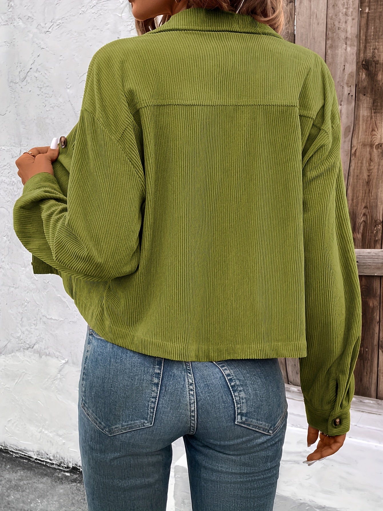 Կանացի էլեգանտ վարդագույն կոճակներով բաճկոն՝ փեղկավոր գրպաններով - Աշնանային առօրյա վերնազգեստ, երկար թևքերով, կոճակներով դետալներով, պոլիեսթերի խառնուրդով, լվացվող լվացքի մեքենայով, առօրյա վերնազգեստ | Կոճակներով բաճկոն | Պոլիեսթերի խառնուրդով բաճկոն