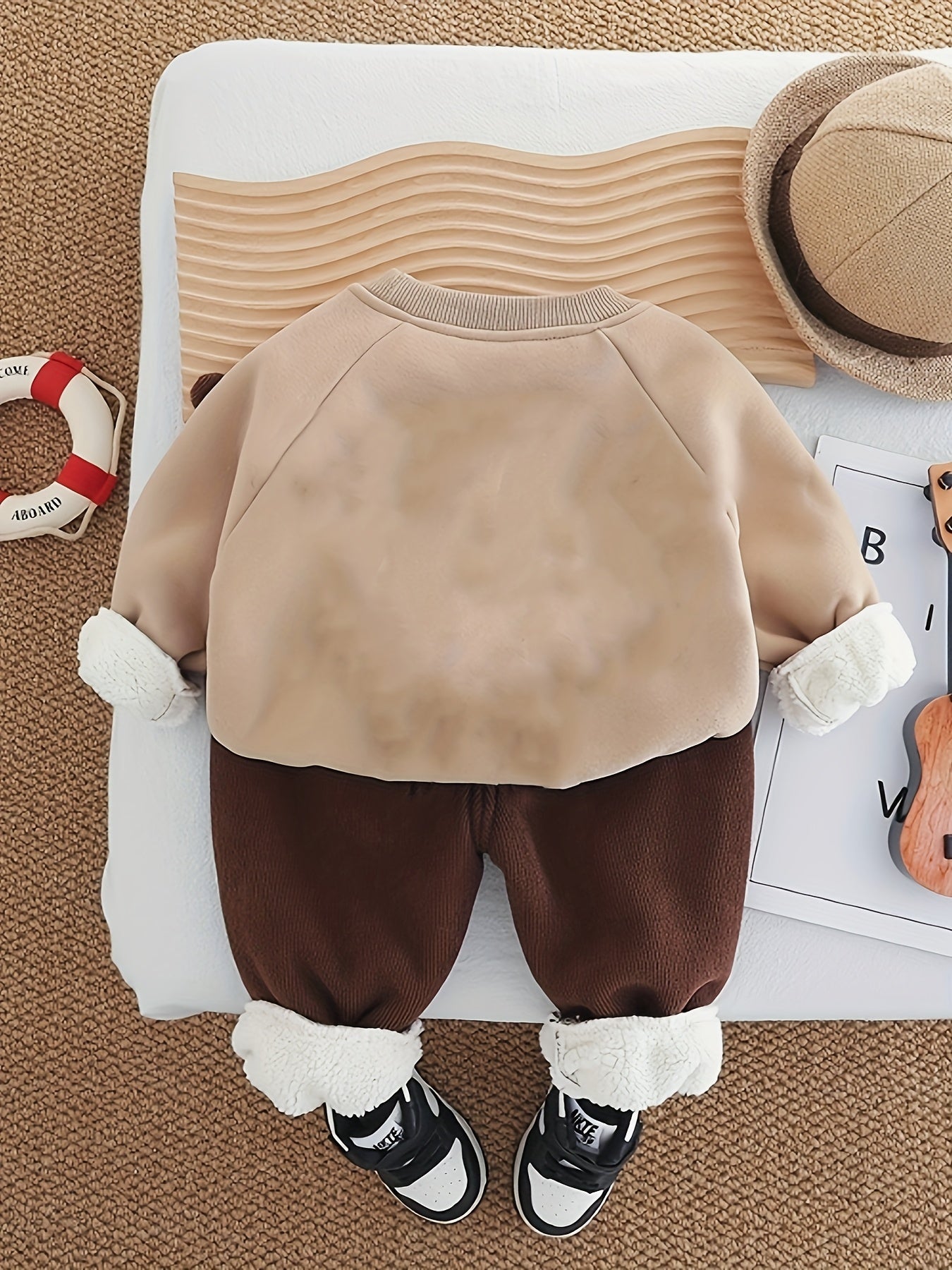 Baby Boys' Winter Warmth Fleece-Lined Sweatshirt & Pants Set - Soft & Brown Round Neck Outfit with Cuffs, Machine Washable Toddler Clothes for Autumn/Winter, Cozy Casual Playwear for Cold Weather, for Outdoor, Thick