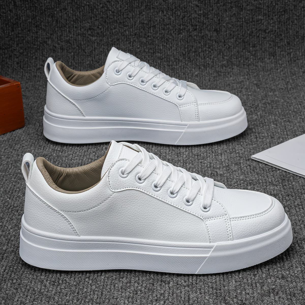 Men's Retro Casual Low-Top Sneakers with PU Upper