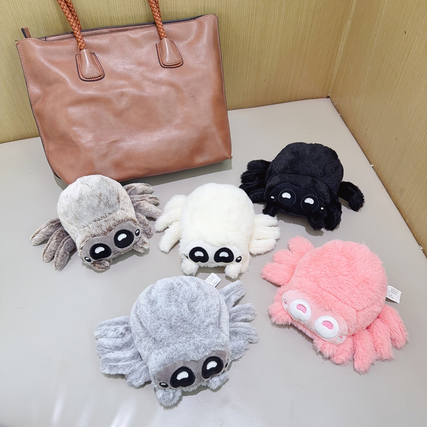 1pc 1pcs Anime/Movie/Video Game Plush Toy Suitable for - Soft Cuddly Collectible Figure, Iconic Stuffed for Bedtime & Gifts