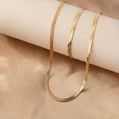 Set Of 2 Fashionable Classic Simple Flat Snake Bone Chain, Ladies' Unique Snake Bone Chain Necklace And Bracelet Set.