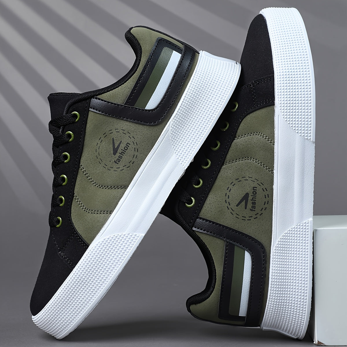 Men's Low-Top Casual Sneakers with Multi-Color Patchwork Design