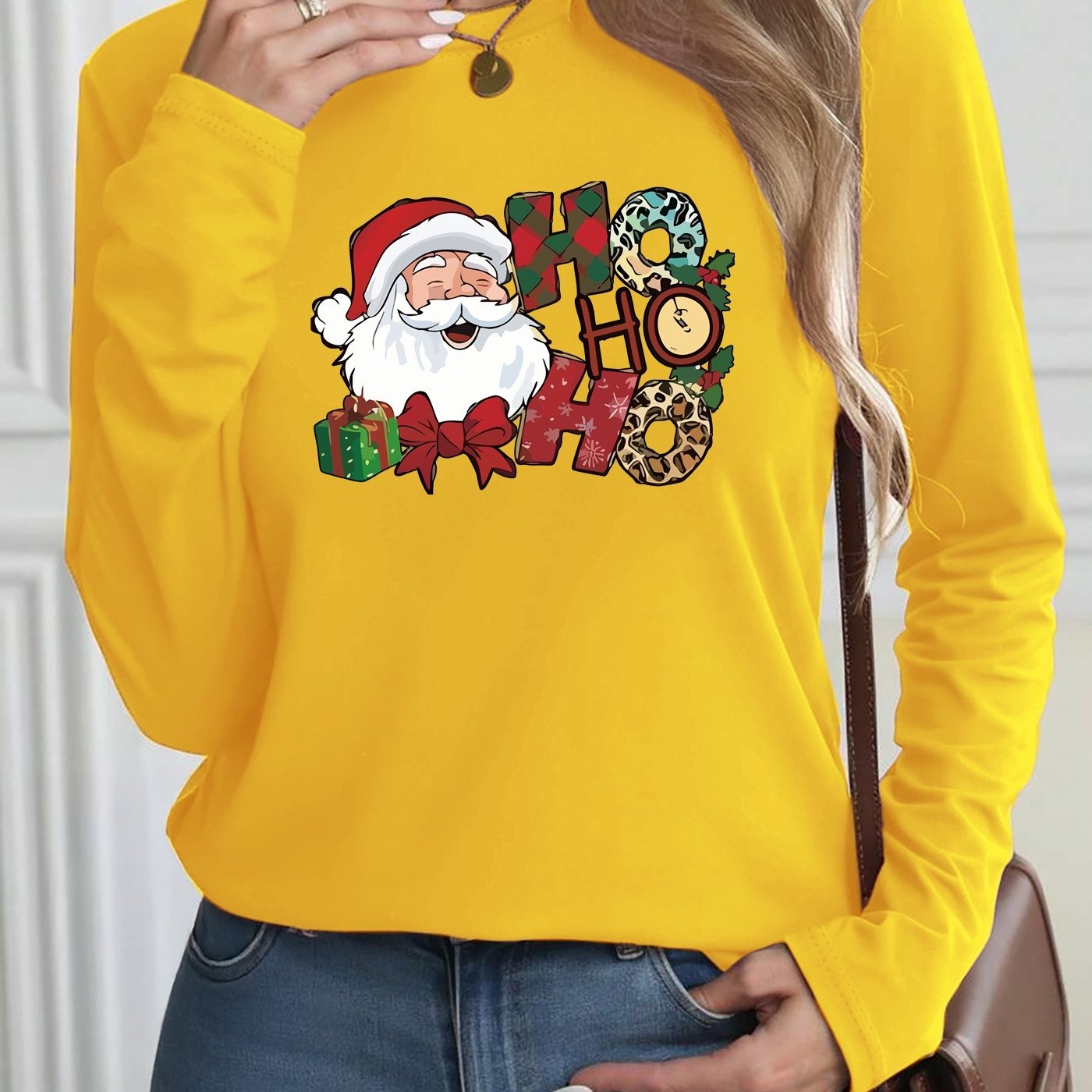 Women'S Christmas Long Sleeve T-Shirt - Santa Claus & Holiday Graphic Tee, Machine Washable Everyday & Party Outfit for Christmas, New Year'S Eve - Non-See-Through Casual Top, Christmas Shirts, Festive Attire, Round Neckline