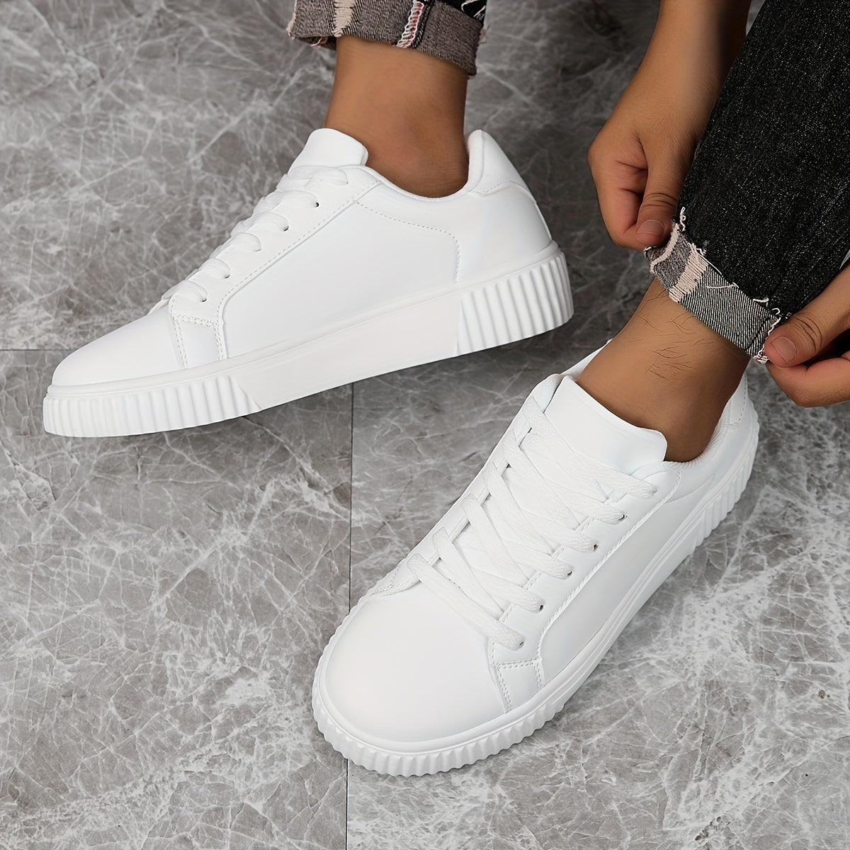 Men's Classic Casual Lace-Up Sneakers with Lightweight EVA Sole
